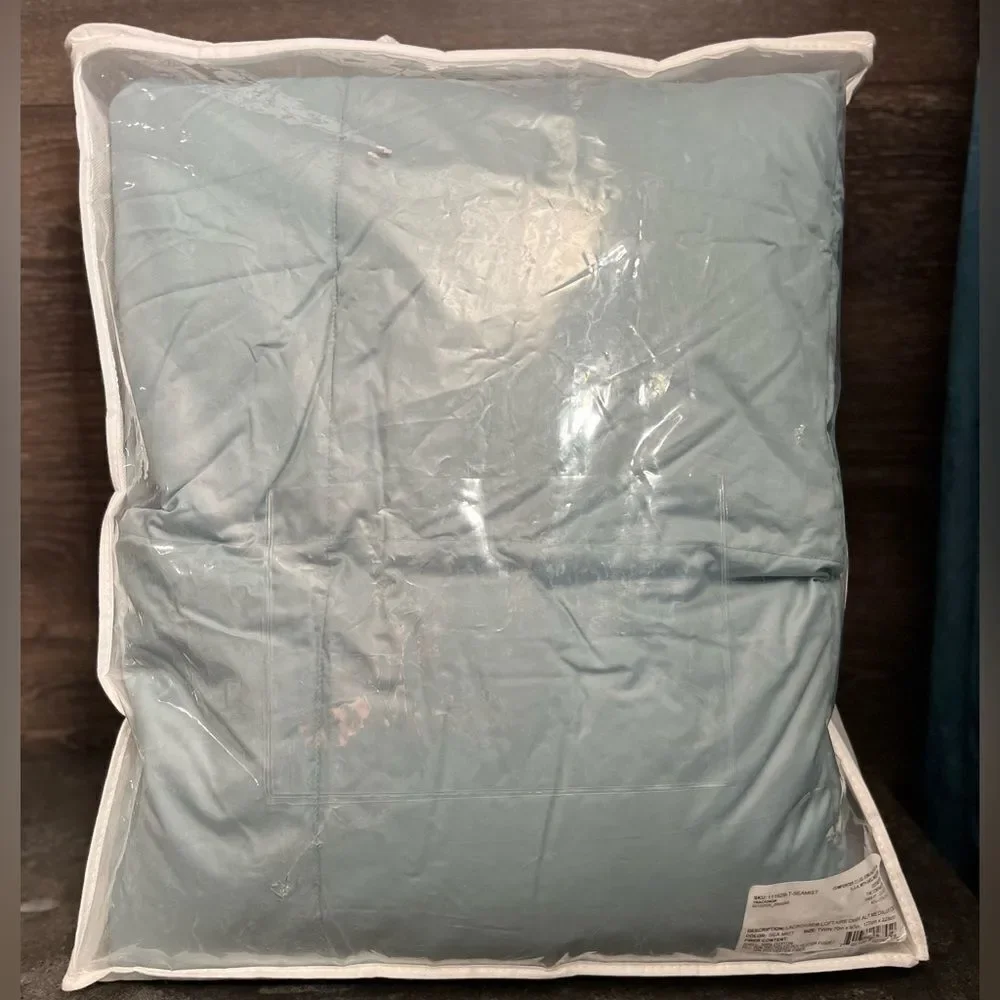 The Company Store LoftAIRE™ Down Alt Medium Comforter Sea Mist, Twin Size. New!